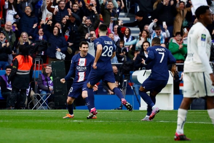 Messi, Lille karşısında PSG'ye hayat verdi