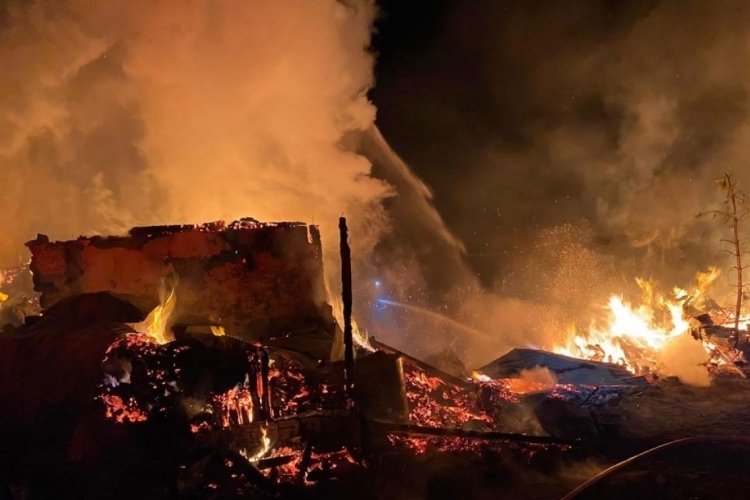 Ankara Kızılcahamam'da ahşap evler k&uuml;le d&ouml;nd&uuml;