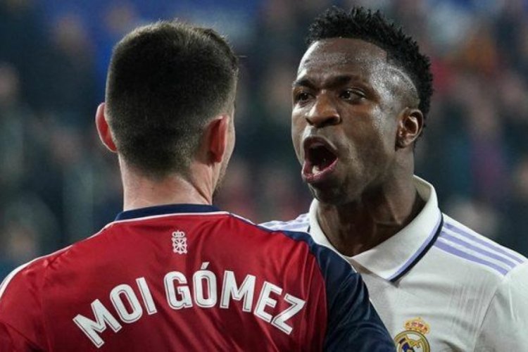 Real Madrid ma&ccedil;ında depremzedeler i&ccedil;in yapılan saygı duruşunda saygısızlık