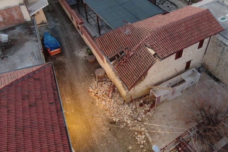 Hatay'da tarihi m&uuml;ze depremde hasar aldı