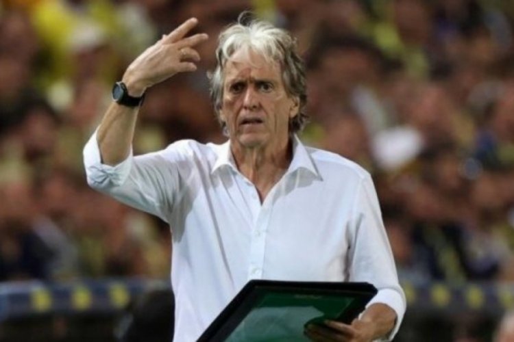 Jorge Jesus, &uuml;&ccedil;l&uuml; savunmaya d&ouml;necek