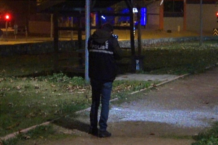 Denizli'de 16 yaşındaki &ccedil;ocuk arkadaşını bı&ccedil;akladı