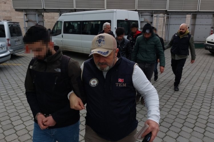Samsun'da DEAŞ'tan g&ouml;zaltına alınan 5 yabancı uyruklu adliyeye sevk edildi