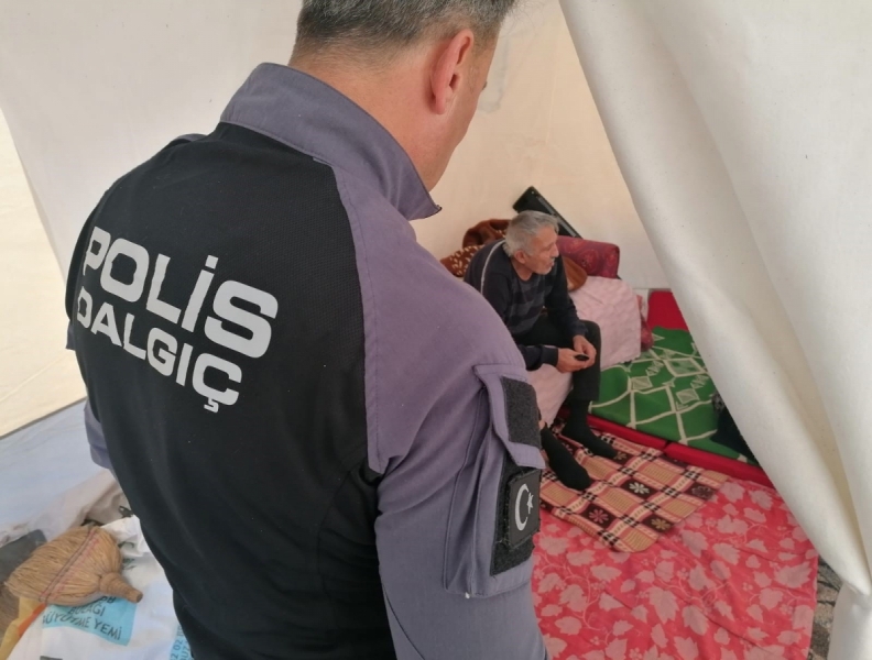 Malatya'da koah hastasının imdadına polis yetişti