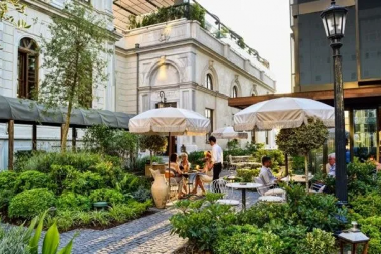Soho House'ın deprem men&uuml;s&uuml;ne tepkiler &ccedil;ığ gibi