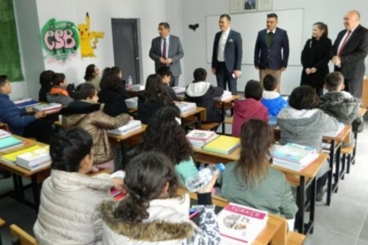 Mersin'e giden 7 bin depremzede &ouml;ğrenci eğitime başladı