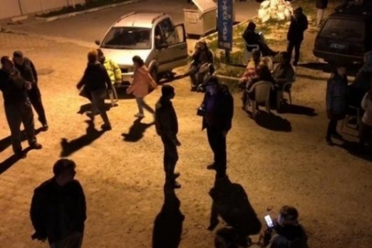 Hatay'da depremde vatandaşlar b&uuml;y&uuml;k panik yaşadı