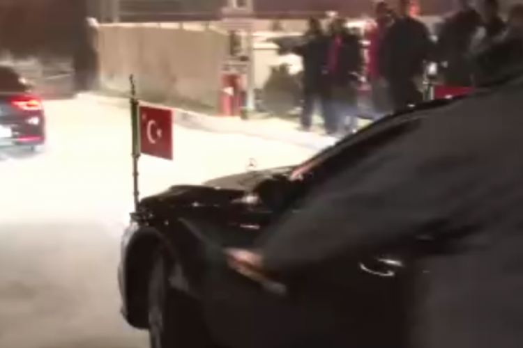 Cumhurbaşkanı Erdoğan deprem b&ouml;lgesinden ayrıldı