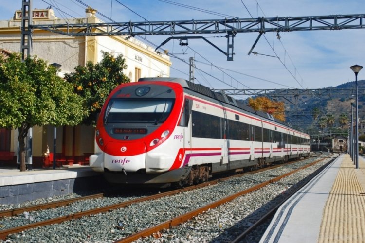 İspanya'da iki &uuml;st d&uuml;zey yetkili yanlış sipariş nedeniyle istifa etti