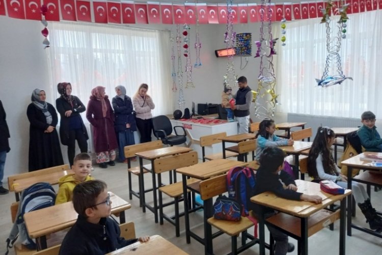Bursa Orhangazi'de yıllardır kapalı kalan k&ouml;y okullarında eğitim &ouml;ğretim başladı