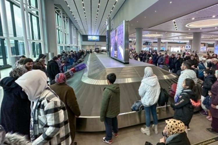 THY deprem b&ouml;lgesinden 296 bin 819 kişiyi tahliye etti