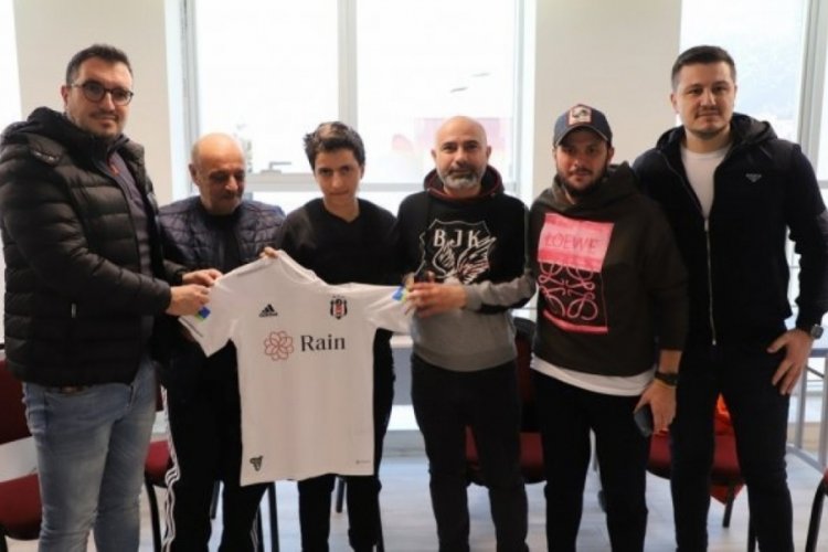 Beşiktaş'tan depremzede aileye destek