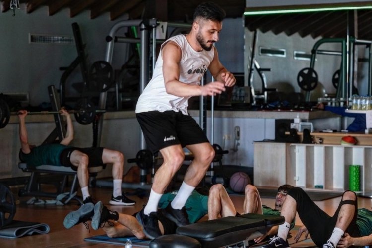 Bursaspor kondisyon salonunda &ccedil;alıştı