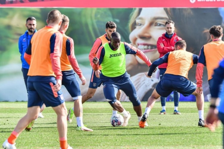 Başakşehir, Alanyaspor ma&ccedil;ı hazırlıkları s&uuml;r&uuml;yor