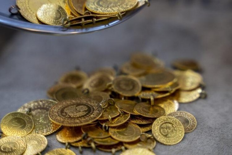 Gram altın i&ccedil;in iki kurumdan peş peşe tahmin! D&uuml;şecek mi, y&uuml;kselecek mi?