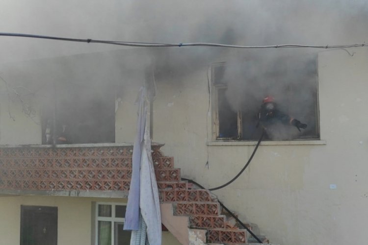 Sakarya'da evde &ccedil;ıkan yangında mahsur kalan adam, feci şekilde can verdi