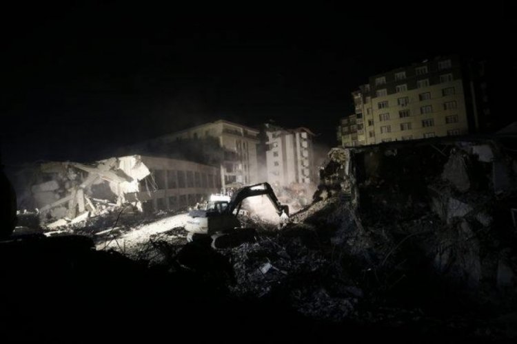 Deprem b&ouml;lgesi i&ccedil;in yeni kararlar Resmi Gazete'de yayımlandı!