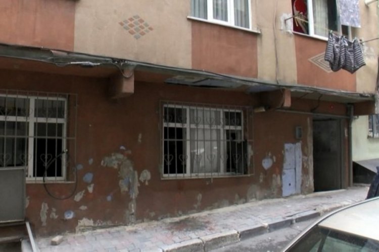 İstanbul'daki 35 yıllık ayakta zor duran binalar