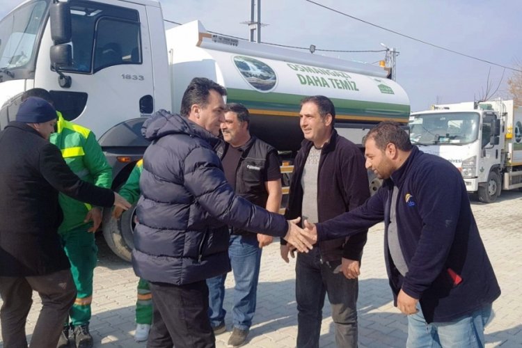Bursa Osmangazi Belediye Başkanı deprem b&ouml;lgesinde