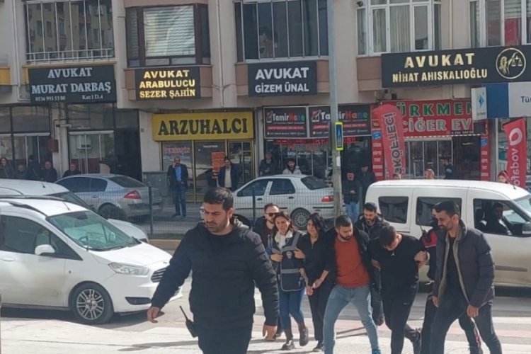 &Ccedil;orum'da pompalı t&uuml;fekli cinayetin ş&uuml;phelisi 2 kişi tutuklandı