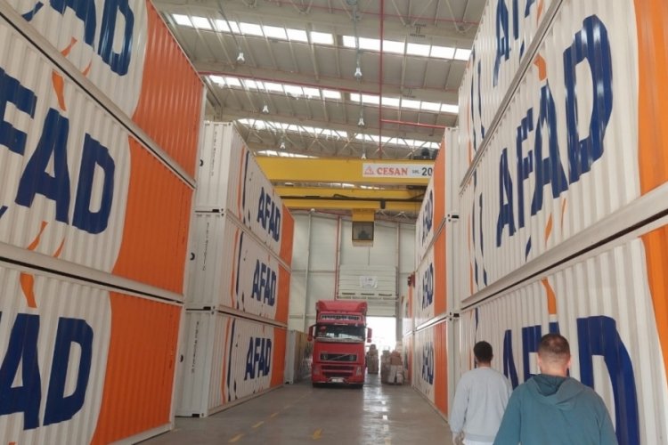 Balkanlardan akın akın deprem i&ccedil;in geliyorlar