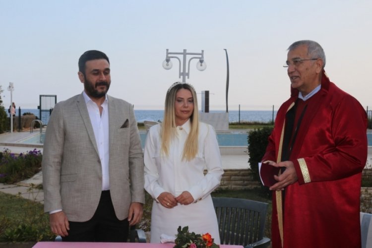 Kahramanmaraşlı gelin ile Hataylı damadın buruk nikahı