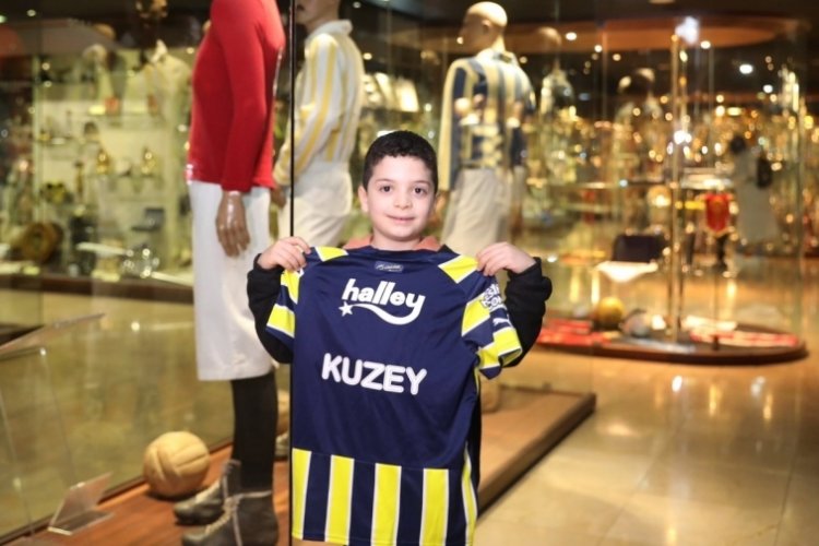 Fenerbah&ccedil;e, depremzede Kuzey Koşar ve ailesini ağırladı