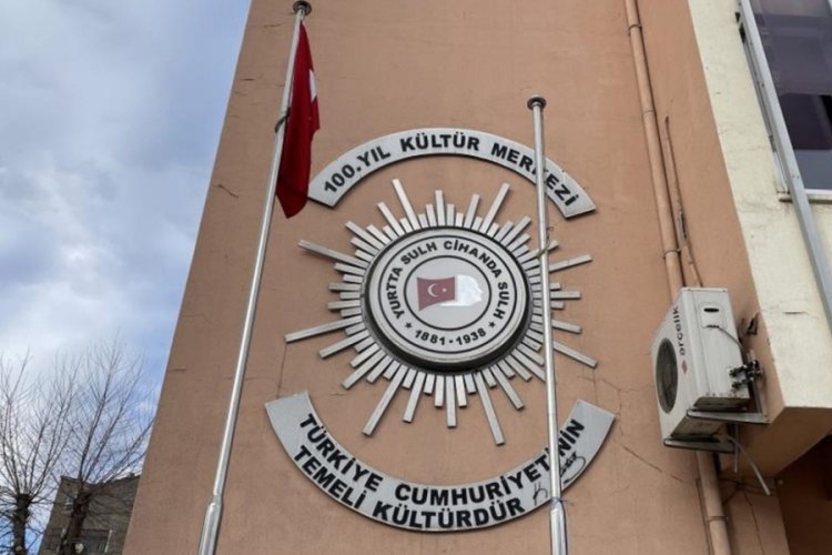 &Ccedil;ankırı'da, depreme dayanıksız olan k&uuml;lt&uuml;r merkezi kapatıldı