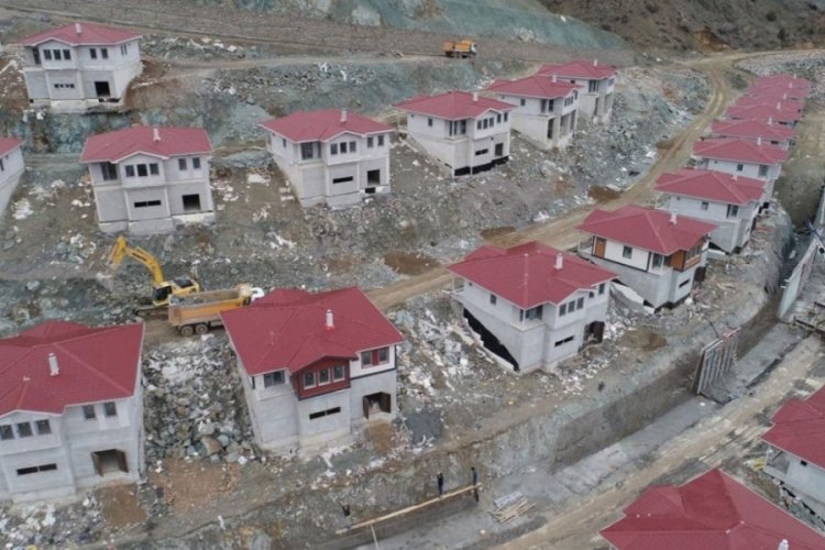 Artvin'deki  "HES" ve baraj projeleri nedeniyle 2 k&ouml;y taşınıyor