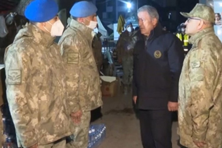 Bakan Akar, Hatay'da Mehmet&ccedil;iği denetledi