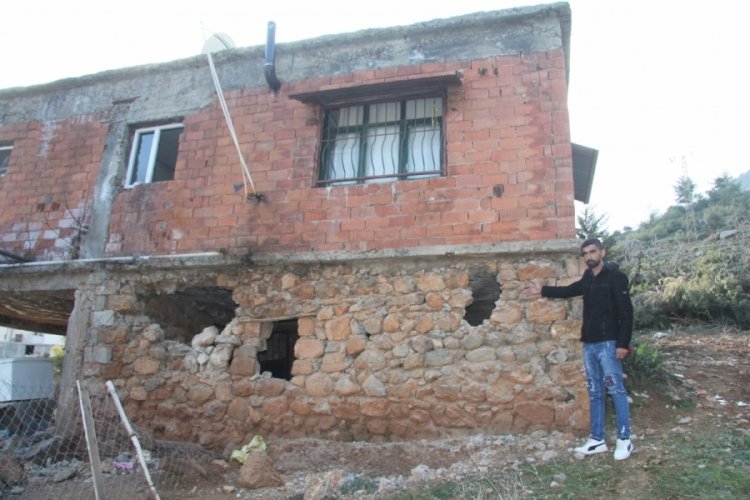 Depremde şaşırtan g&ouml;r&uuml;nt&uuml;