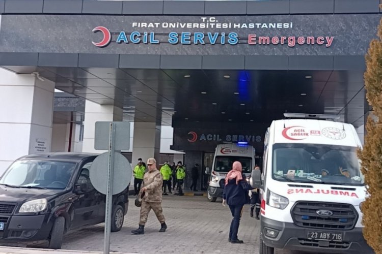 Elazığ'da ruhsatsız tabancasını temizlerken annesini vurdu