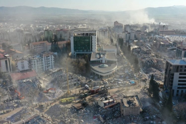 Deprem b&ouml;lgesinde ka&ccedil; tane bina yıkıldı?