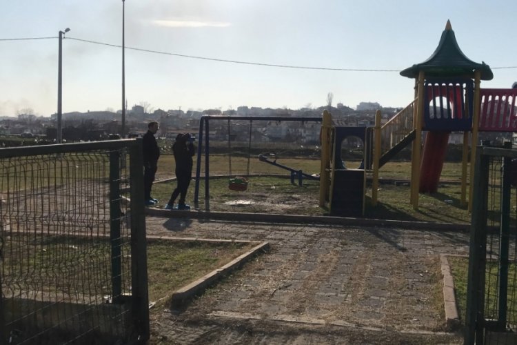 Edirne'de &ccedil;ocuk parkı alev alev yandı