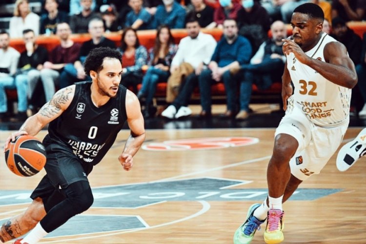 Anadolu Efes, Fransa'da galip