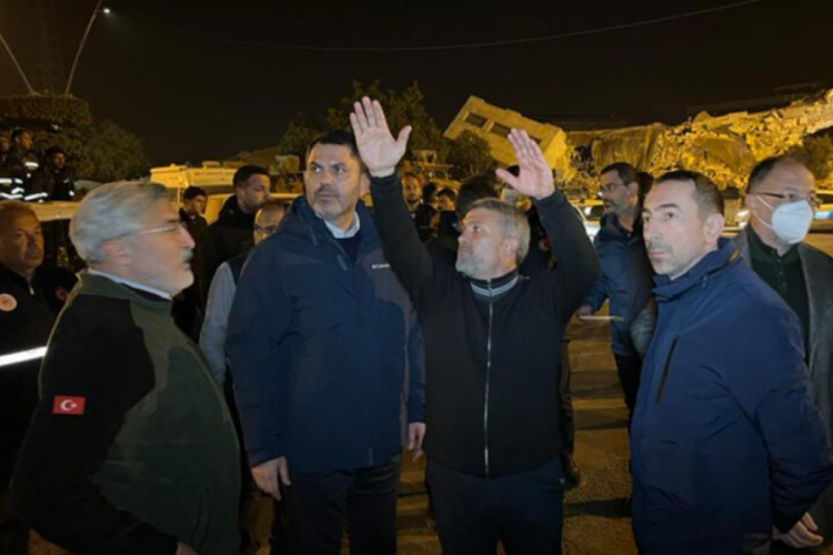 Bakan Kurum: Vatandaşımızı &ccedil;aresiz bırakmayacağız, onlarla birlikte y&uuml;r&uuml;teceğiz