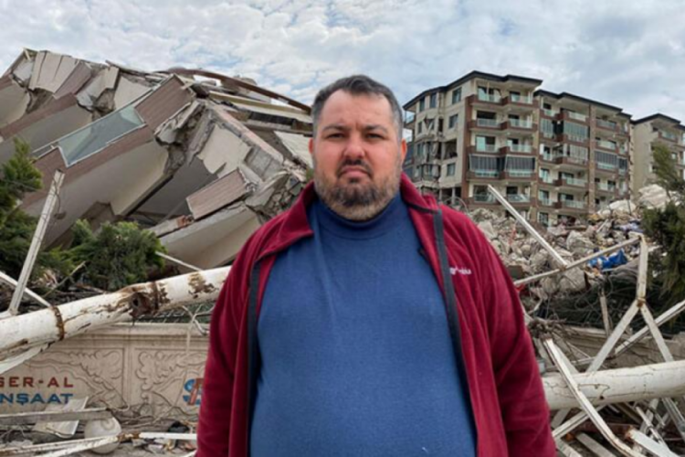 Yaptığı binalar sapasağlam, satın aldığı ev depremde yıkıldı