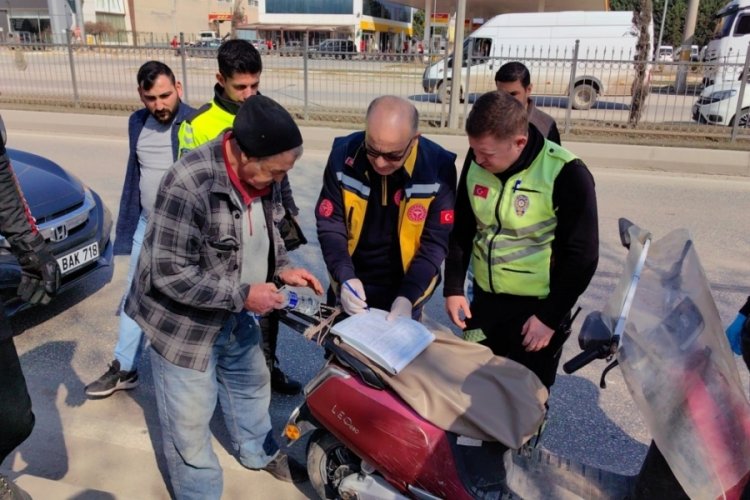 Bursa'da alkoll&uuml; s&uuml;r&uuml;c&uuml; elektrikli bisikletten d&uuml;şt&uuml;