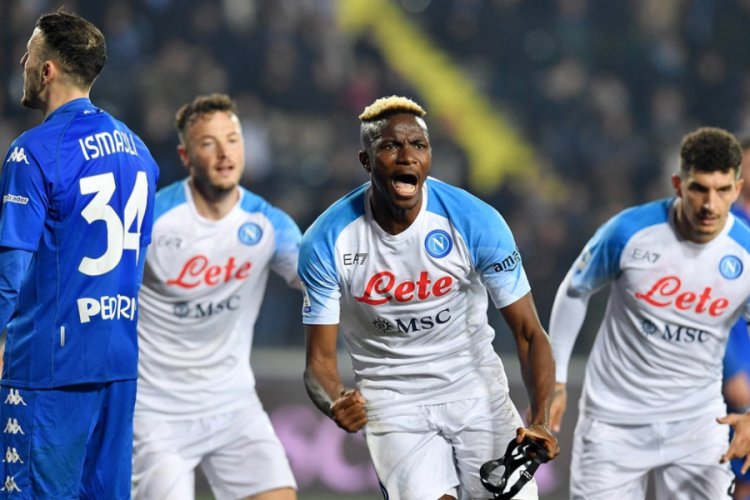 Napoli Empoli'yi 2-0 yendi