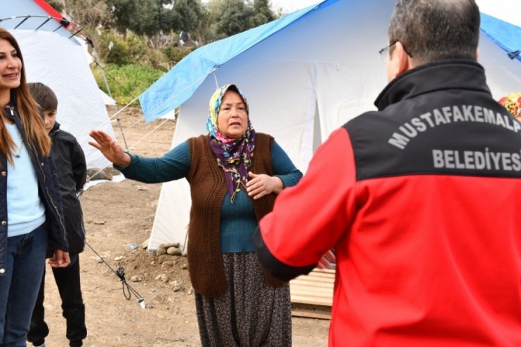 Bursa Mustafakemalpaşa Belediye Başkanı deprem b&ouml;lgesinde