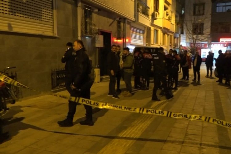 İstanbul Esenler'de komşuların arasında &ccedil;ıkan g&uuml;r&uuml;lt&uuml; kavgasında silahlar patladı