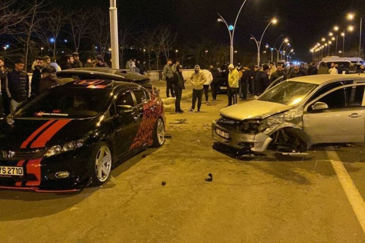 Diyarbakır'da yolda faciası: 5 yaralı