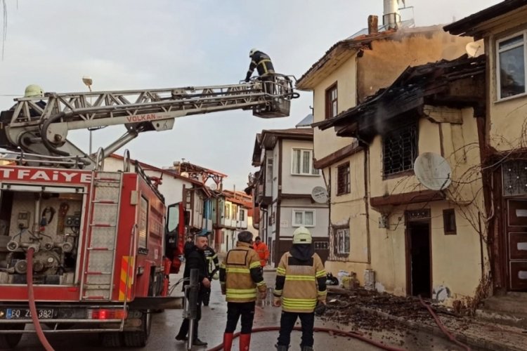 Tokat'taki evde &ccedil;ıkan yangında 3 kişi hayatını kaybetti