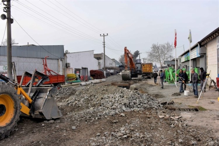 Bursa Karacabey'de yağmur suyu &ccedil;alışmaları devam ediyor