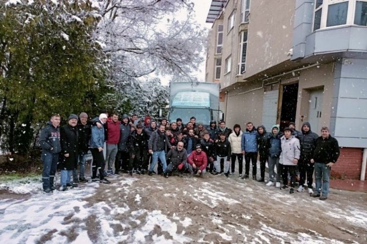 Keles Yazder Dernek Başkanı Emre Kahraman: Depremzedelere yardımcı olmaya devam edeceğiz