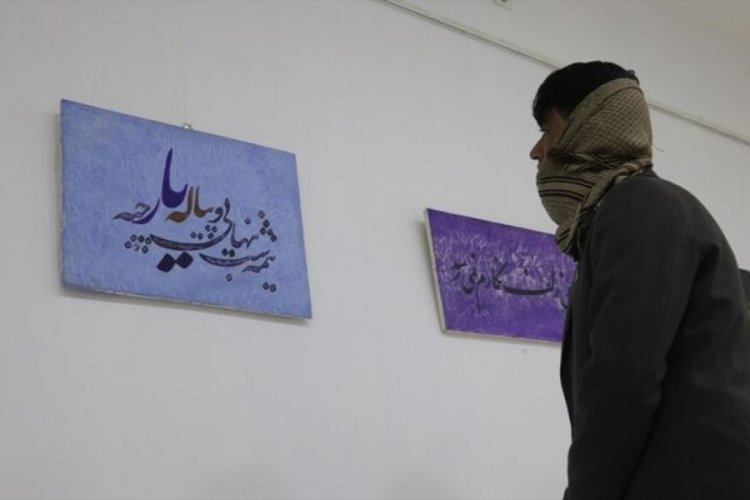 Afganistan'da depremzedelerle dayanışma i&ccedil;in sergi a&ccedil;ıldı