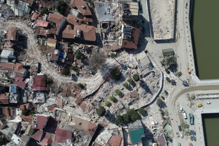 Hatay'da hayatını kaybeden vatandaşların kimlik tespiti yeni alanda yapılacak