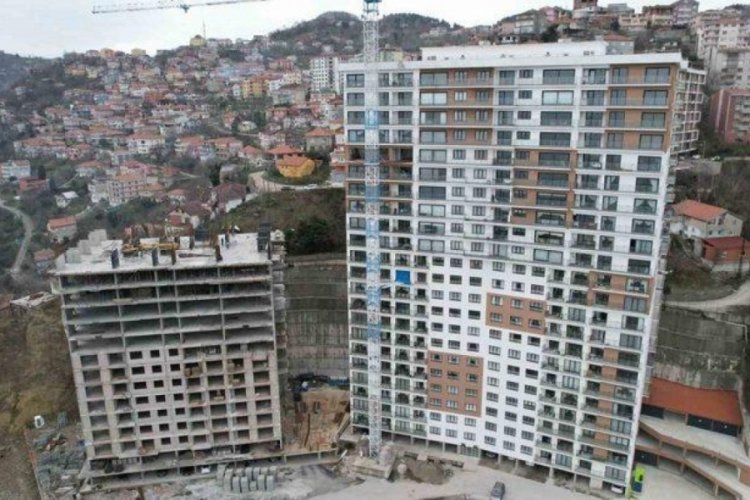 Zonguldak'ta &ccedil;ok konuşulan apartmanın m&uuml;teahhitti: Kendim de oturuyorum, yıkılma ihtimali yok