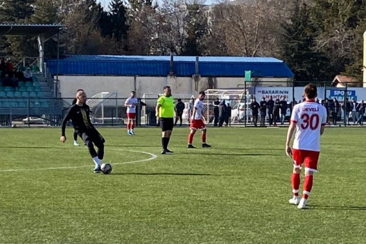 Develig&uuml;c&uuml; ile Talasg&uuml;c&uuml; Belediyespor, hazırlık ma&ccedil;ında m&uuml;cadele etti