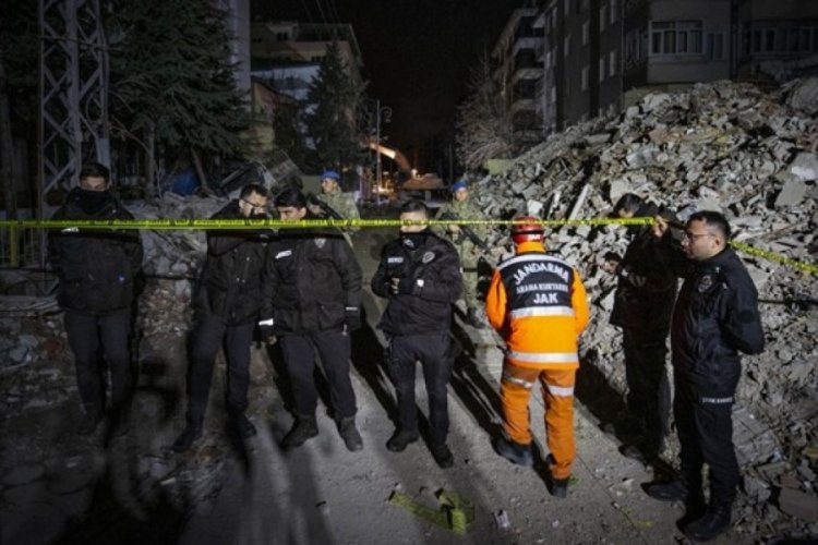 Malatya'da 5.6 b&uuml;y&uuml;kl&uuml;ğ&uuml;ndeki depremde can kaybı haberi geldi